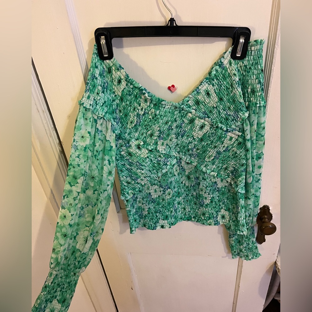 BB Dakota Green Floral Blouse
